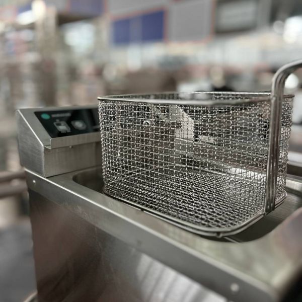 Фритюрниця індукційна Hurakan HKN-FDI8T