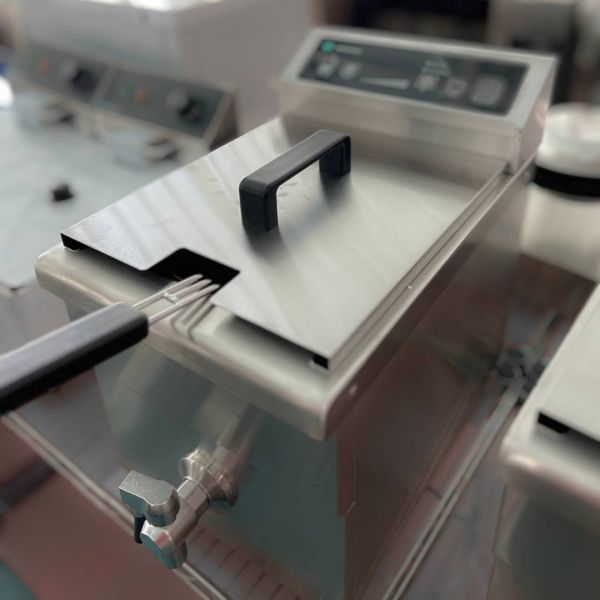 Фритюрниця індукційна Hurakan HKN-FDI8T