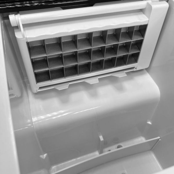 Льодогенератор заливного типу Hurakan HKN-IMF15, 15 кг кубик