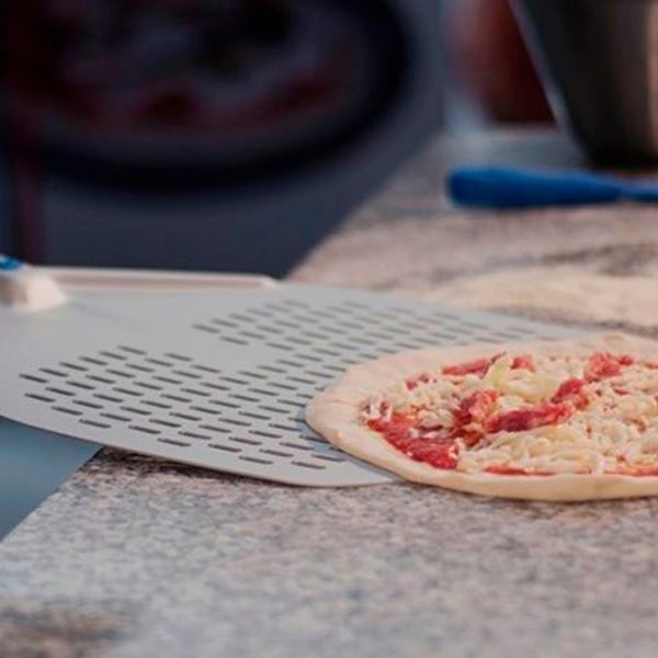 A-30RF/120 Лопата для піци прямокутна перфорована ал. 30x30 см, ручка з ал. 120 см, повний розмір 15