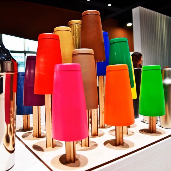 TIN04G Шейкер 840 мл, сталь 18/10, колір зелений