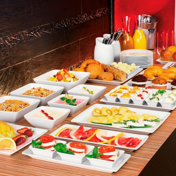 590405  Тарілка  квадратна 25x25 см серія "Buffet Gourmet"