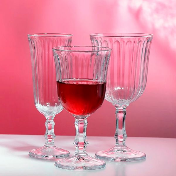 925784/835045 Бокал для коктейлю Wine 180 мл серія "Belém"