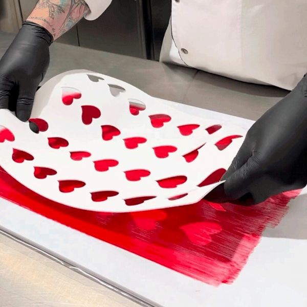 CHASIL 33 Трафарет силіконовий для декора "серце" 45x43 мм (8 шт), 40x39 мм (8 шт), 35x34 мм (12 шт)