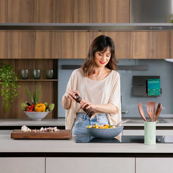 5151T Млин для перцю коричневий, серія Genova  225 мм (BIS01.05151P.002)