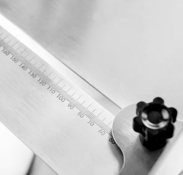 Стрічкова пила для м'яса та кісток - з довжиною полотна 1660 мм