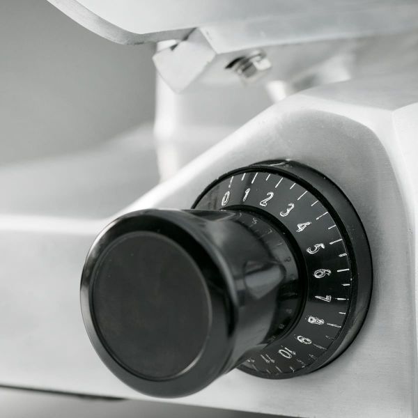 Слайсер Hurakan HKN-HM220, 220 мм