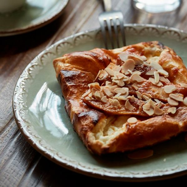 TN-RM-ZT-25-DZ Тарілка кругла 25 см, декор Rome, серія "Tinta"