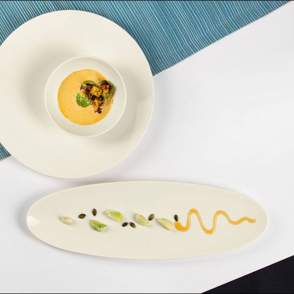 729623 Блюдо овальне Coup 43x19 см M5379 серія "Maxim Coup Fine Dining"