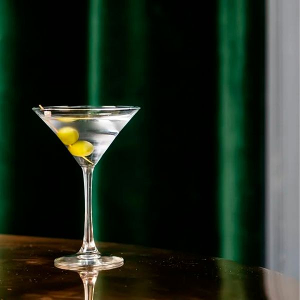 913484ВП Бокал для коктейлю Martini 237 мл серія "Vina"