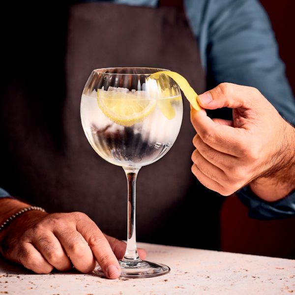 Q8707 Бокал для вина 580 мл серія "Symetrie"