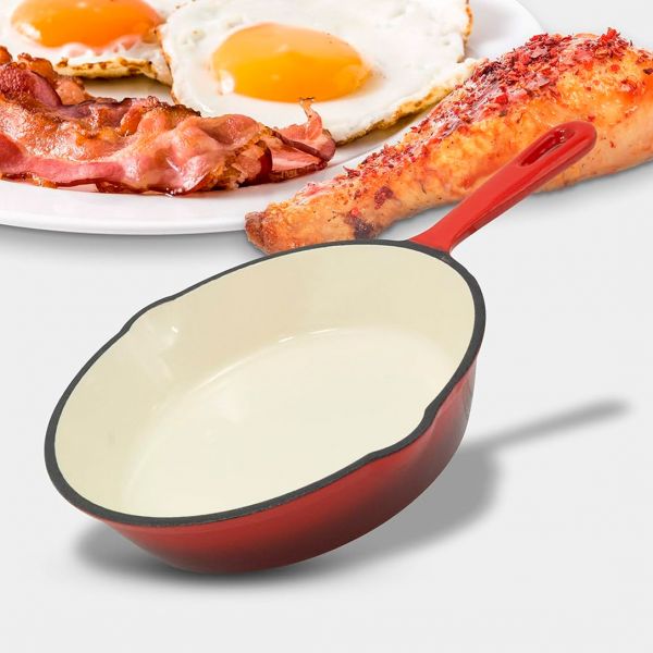 25853 Пательня чавунна емальована кругла d-13,5 см на дерев'яній підставці