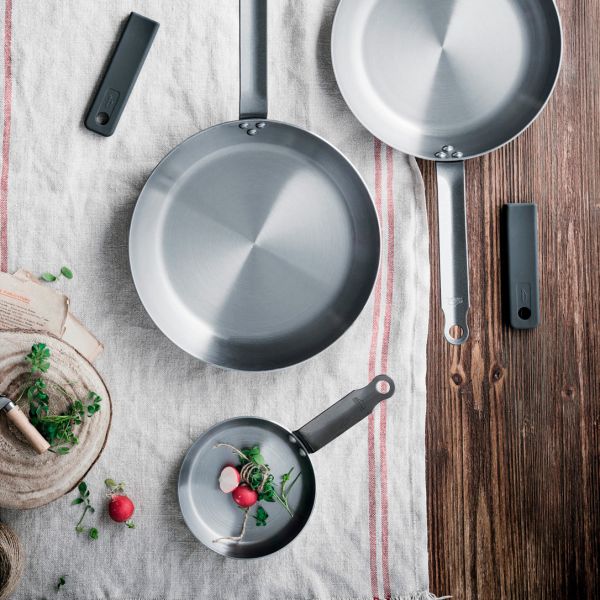 63614 Пательня d 14 cм чорна сталь