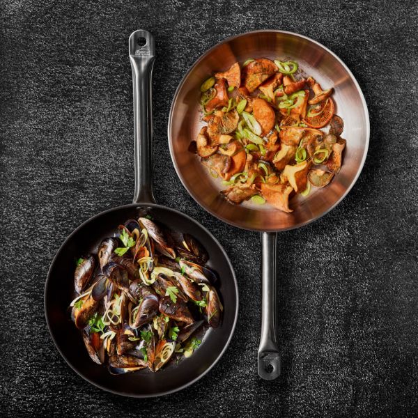 51624 Пательня н/ж з "сендвіч" дном d 24 cm, h 4.5 cm