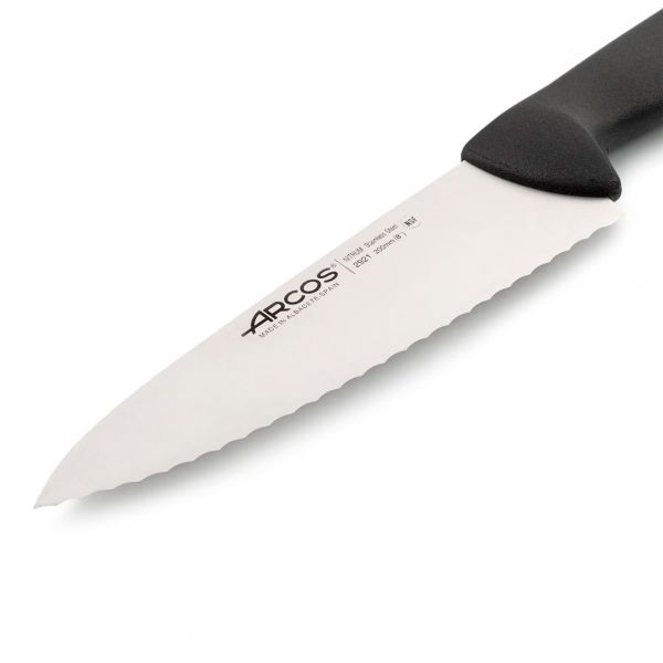 292115 Ніж кухарський 200 мм серія "2900" чорний зубчастий