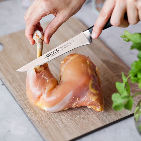 226200 Ніж обробний 140 мм серія "Opera"