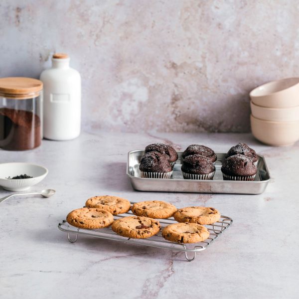 15562 Жаровня прямокутна зі знімною решіткою 21,5x15 h 2 см