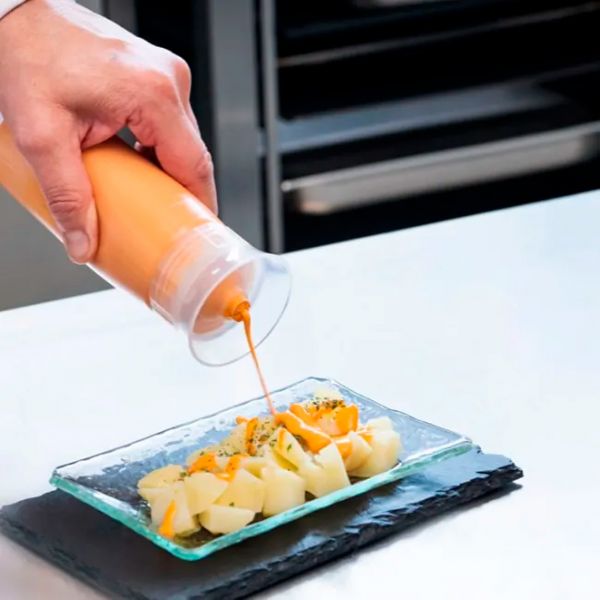 00955 Пляшка для соусу 700 мл (біла)