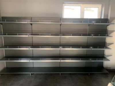 Пристінний стелаж, ряд пристінних стелажів